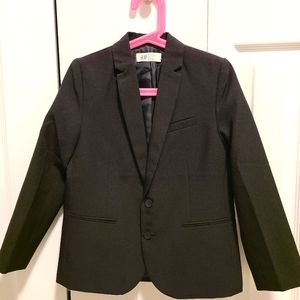Boys black suit jacket size 6
